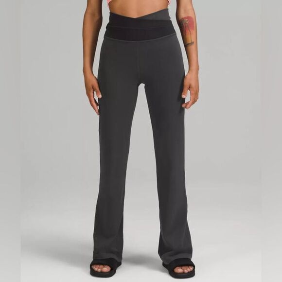Lululemon Astro Pant Black White Pink Shell Yoga Pilates - Picture 3 of 4